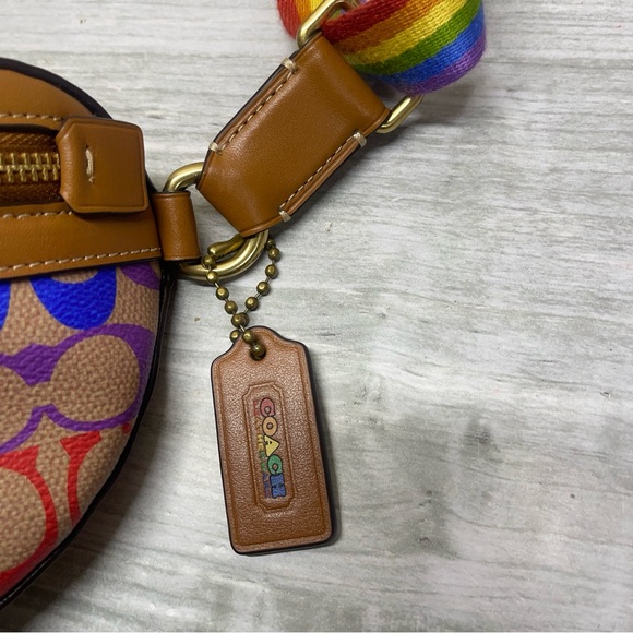Coach Bethany Belt Bag Fanny Pack Rainbow Signature Tan Canvas Multicolor Belt - Picture 5 of 15
